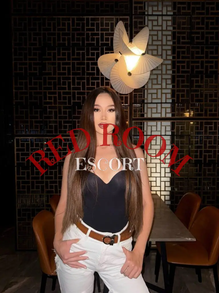 Арая — возраст 23, рост 173, вес 58, размер груди 1.5