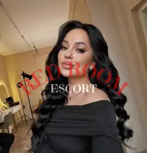 Эскортница Лея - грудь 2.5, рост 162 см, вес 27 кг, цвет волос Брюнетки, этничность Европейская