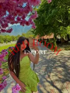 Эскортница Лея - грудь 2.5, рост 162 см, вес 27 кг, цвет волос Брюнетки, этничность Европейская