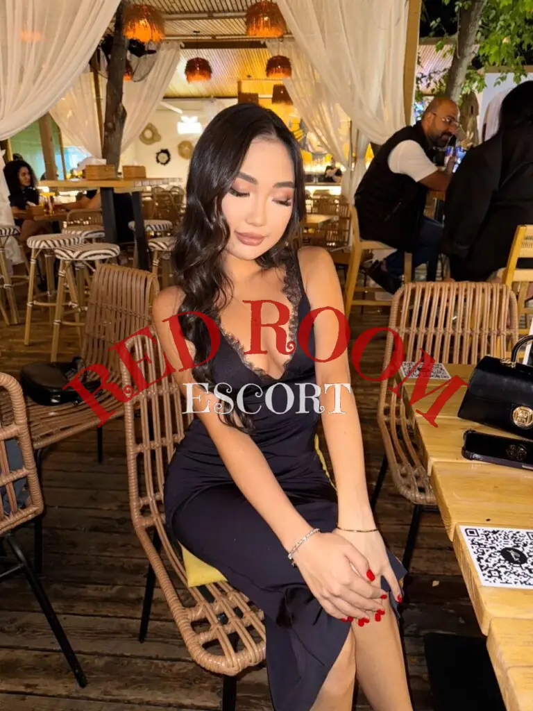 Даяна — возраст 21, рост 166, вес 166, размер груди 2.5