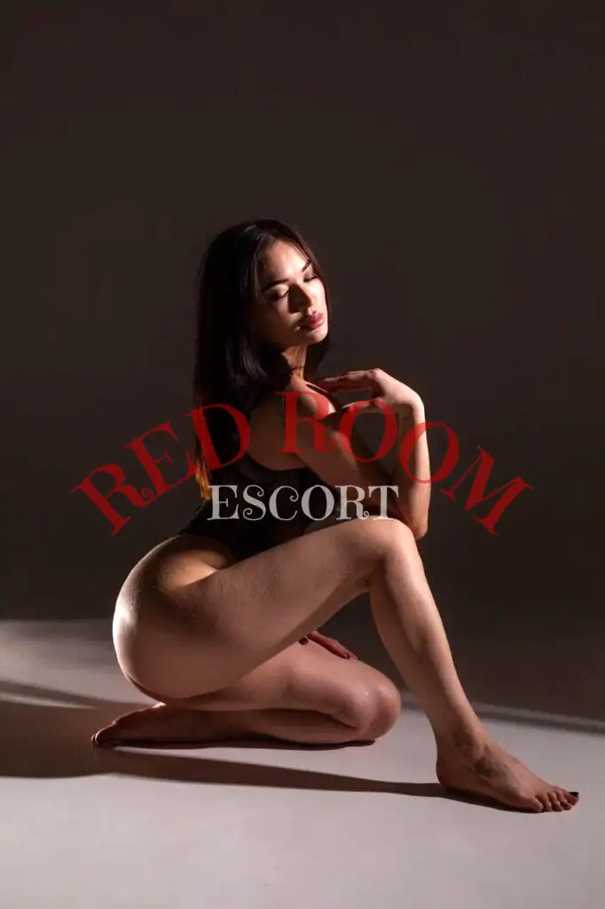 Аруна — возраст 23, рост 165, вес 56, размер груди 3