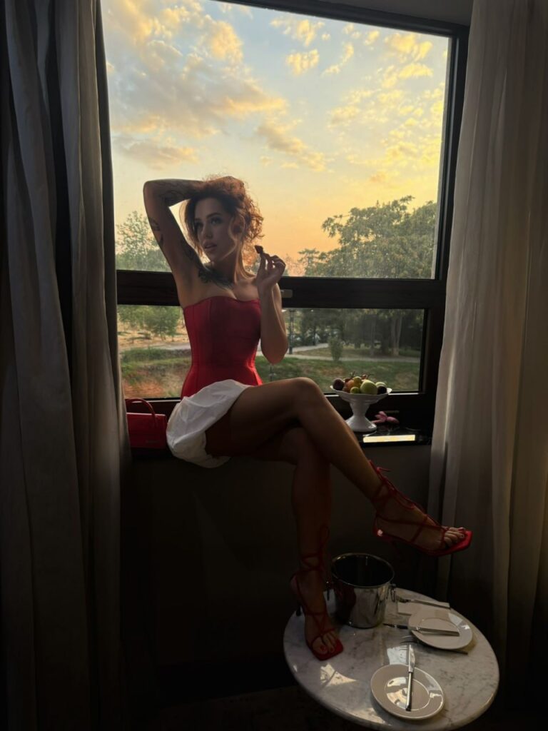 Ника — возраст 26, рост 176, вес 67, размер груди 3