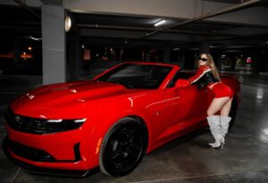 Эскортница Мария - грудь 2, рост 160 см, вес 53 кг, цвет волос Брюнетки, этничность Европейская