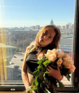 Эскортница Харли - грудь 2, рост 167 см, вес 50 кг, цвет волос Брюнетки