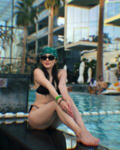 Эскортница Балжан - грудь 1.5, рост 170 см, вес 49 кг, цвет волос Брюнетки