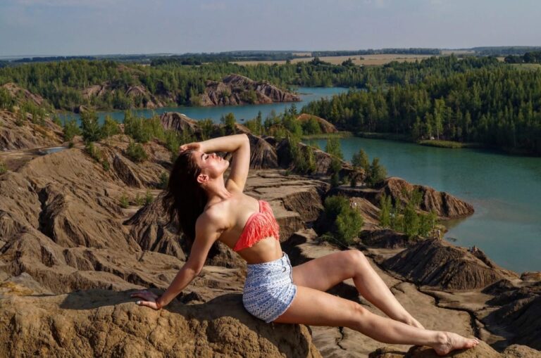 Эскортница Тиана - грудь 2, рост 170 см, вес 56 кг, цвет волос Брюнетки, этничность Европейская