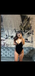 Эскортница Айдана - грудь 2, рост 160 см, вес 61 кг, цвет волос Шатенки, этничность Азиатская