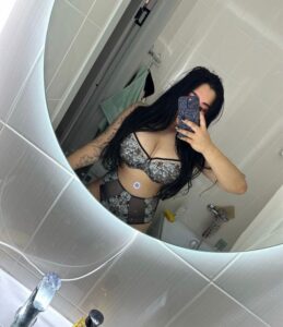 Эскортница Луиза - грудь 4, рост 161 см, вес 78 кг, цвет волос Брюнетки, этничность Азиатская