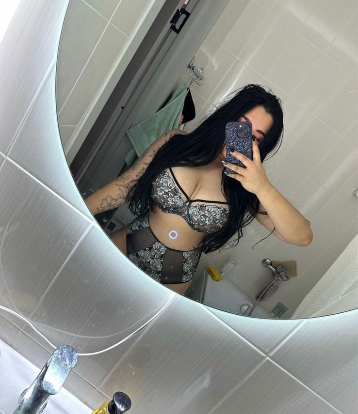 Эскортница Луиза - грудь 4, рост 161 см, вес 78 кг, цвет волос Брюнетки, этничность Азиатская