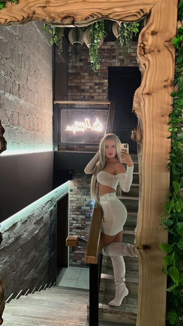 Эскортница Влада - грудь 4, рост 170 см, вес 58 кг, цвет волос Блондинки, этничность Европейская