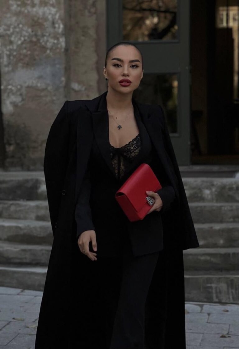 Эскортница Ринет - грудь 1, рост 172 см, вес 51 кг, цвет волос Русые, этничность Азиатская