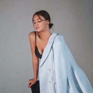 Эскортница Аделия - грудь 3, рост 178 см, вес 58 кг, цвет волос Русые, этничность Европейская