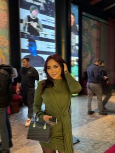 Эскортница Айдана - грудь 2, рост 160 см, вес 61 кг, цвет волос Шатенки, этничность Азиатская