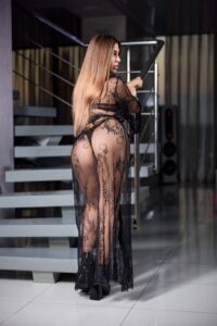 Эскортница Лёля - грудь 3, рост 161 см, вес 65 кг, цвет волос Русые, этничность Латиноамериканская