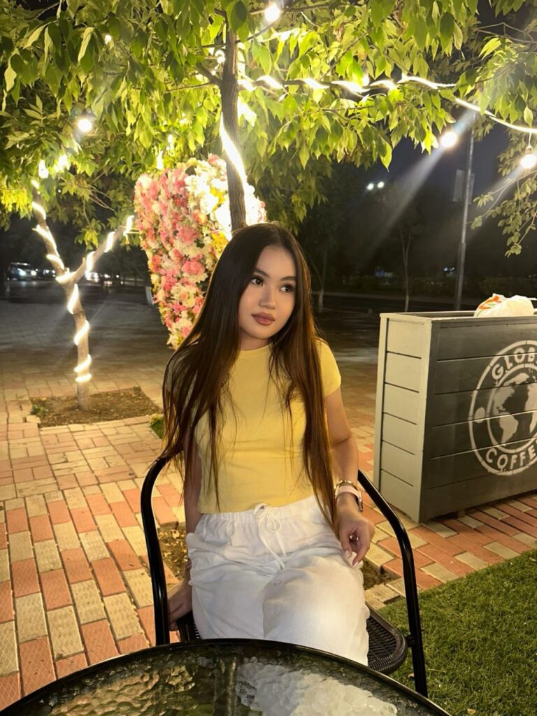 Эскортница Адель - грудь 1, рост 168 см, вес 50 кг, цвет волос Брюнетки, этничность Азиатская