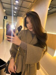 Эскортница Адель - грудь 1, рост 168 см, вес 50 кг, цвет волос Брюнетки, этничность Азиатская