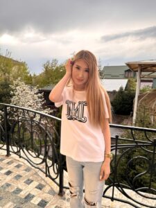 Эскортница Руслана - грудь 1, рост 167 см, вес 48 кг, цвет волос Блондинки, этничность Азиатская