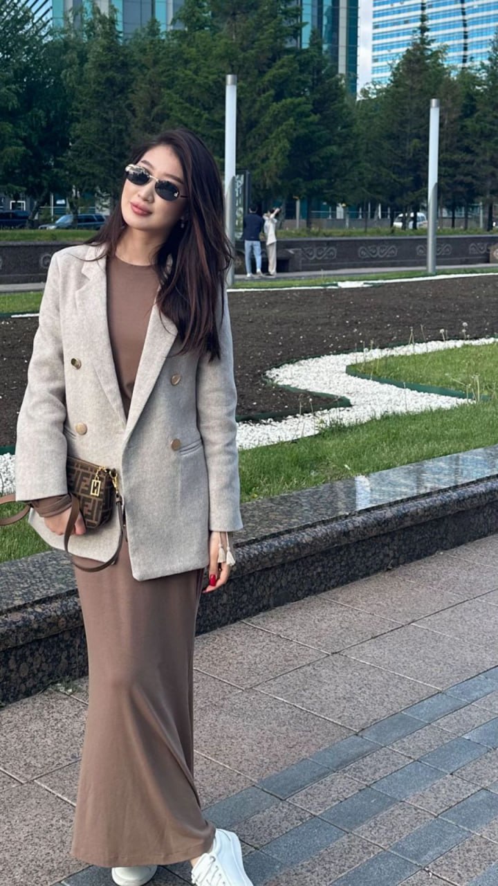 Эскортница Руслана - грудь 1, рост 167 см, вес 48 кг, цвет волос Блондинки, этничность Азиатская