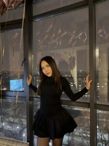 Эскортница Агата - грудь 2, рост 170 см, вес 60 кг, цвет волос Брюнетки, этничность Азиатская