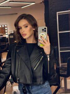 Эскортница Сью - грудь 2, рост 169 см, вес 48 кг, цвет волос Шатенки, этничность Европейская