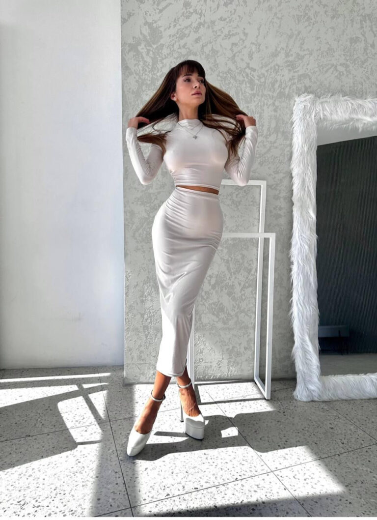 Эскортница Надя  - грудь 3, рост 173 см, вес 48 кг, цвет волос Русые, этничность Европейская