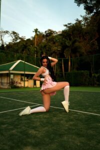 Эскортница Лиза - грудь 2, рост 170 см, вес 55 кг, цвет волос Брюнетки, этничность Европейская