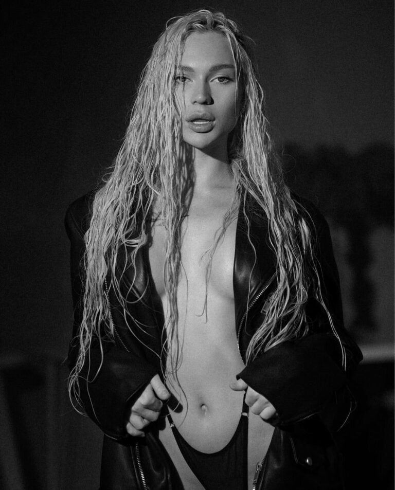 Эскортница Камалия - грудь 3, рост 170 см, вес 50 кг, цвет волос Блондинки, этничность Европейская