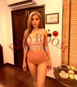 Эскортница Ангелина - грудь 4, рост 175 см, вес 69 кг, цвет волос Русые, этничность Арабская