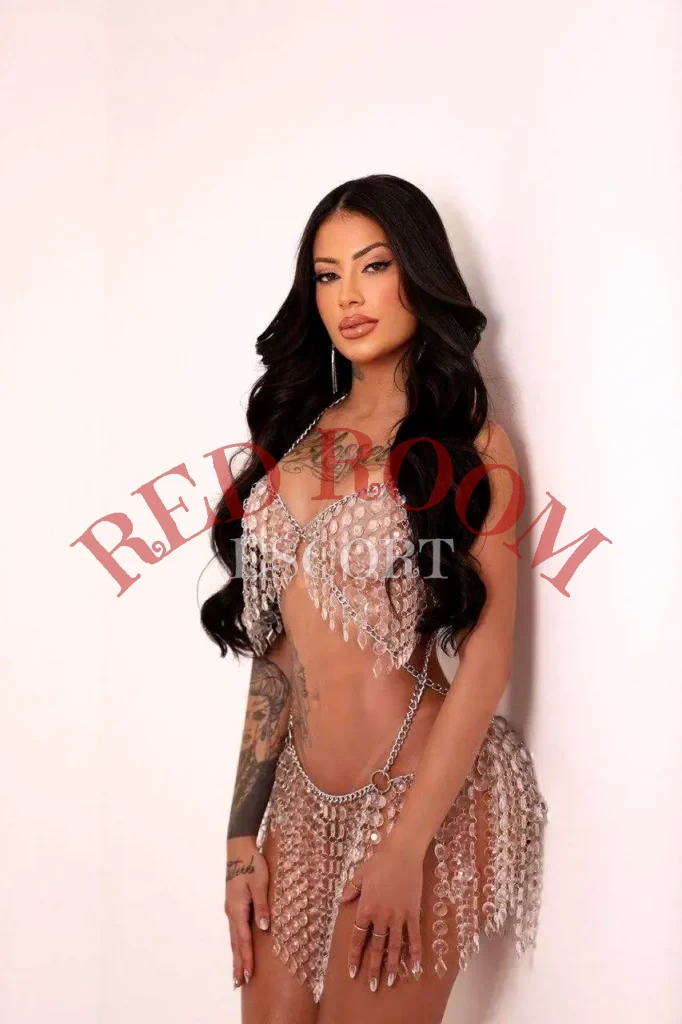 Диана — возраст 26, рост 174, вес 61, размер груди 4