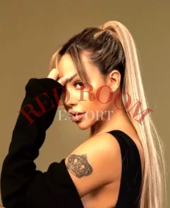 Эскортница Тая - грудь 4, рост 165 см, вес 55 кг, цвет волос Русые, этничность Азиатская