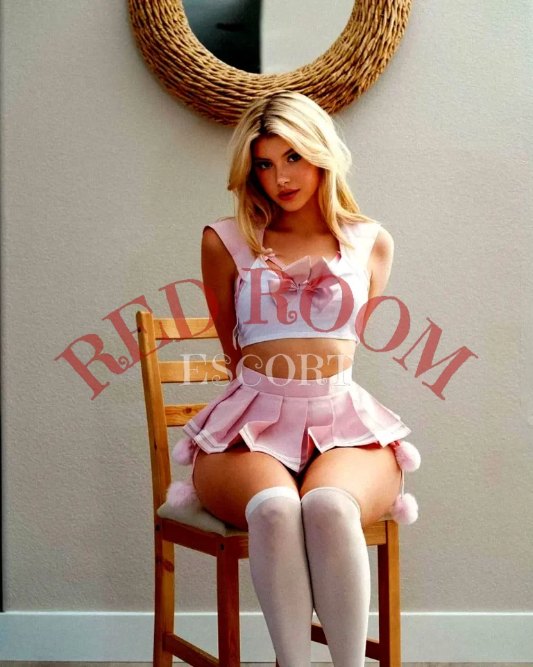 Эскортница Илона - грудь 3, рост 175 см, вес 58 кг, цвет волос Блондинки, этничность Европейская