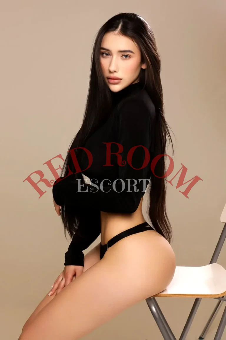 Эскортница Олеся - грудь 3, рост 169 см, вес 54 кг, цвет волос Брюнетки, этничность Европейская