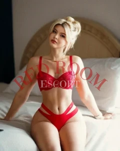 Эскортница Ульяна - грудь 3, рост 166 см, вес 51 кг, цвет волос Блондинки, этничность Европейская