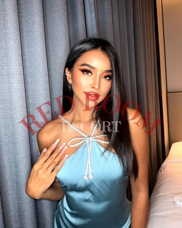 Эскортница Лара - грудь 3, рост 175 см, вес 60 кг, цвет волос Брюнетки, этничность Азиатская