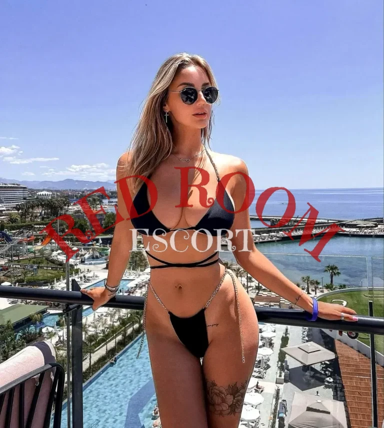 Эскортница Элеонора - грудь 4, рост 175 см, вес 65 кг, цвет волос Русые, этничность Европейская