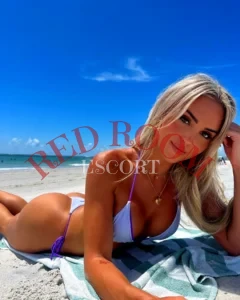 Эскортница Элина - грудь 3, рост 169 см, вес 56 кг, цвет волос Блондинки, этничность Европейская