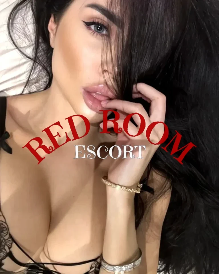 Эскортница Нэлли - грудь 4, рост 165 см, вес 52 кг, цвет волос Брюнетки, этничность Европейская