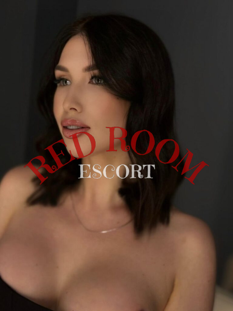 Эскортница Алиса - грудь 4, рост 174 см, вес 61 кг, цвет волос Брюнетки, этничность Арабская