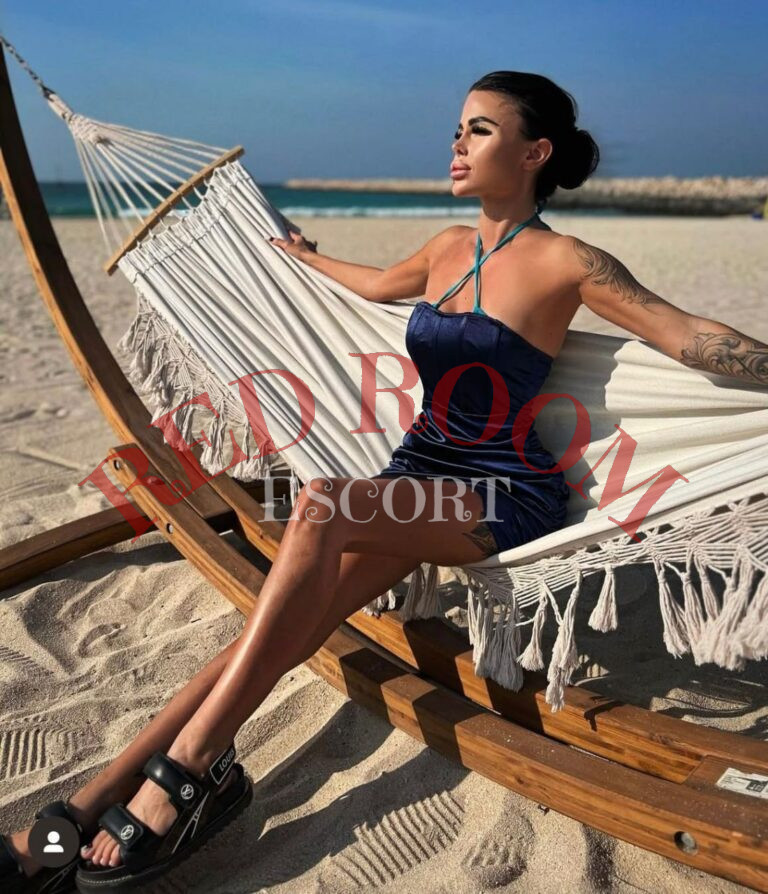 Эскортница Милана - грудь 4, рост 170 см, вес 41 кг, цвет волос Брюнетки, этничность Арабская