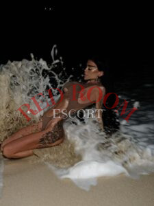 Эскортница Милана - грудь 4, рост 170 см, вес 41 кг, цвет волос Брюнетки, этничность Арабская