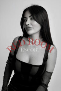 Эскортница Фрида - грудь 4, рост 165 см, вес 53 кг, цвет волос Брюнетки, этничность Европейская