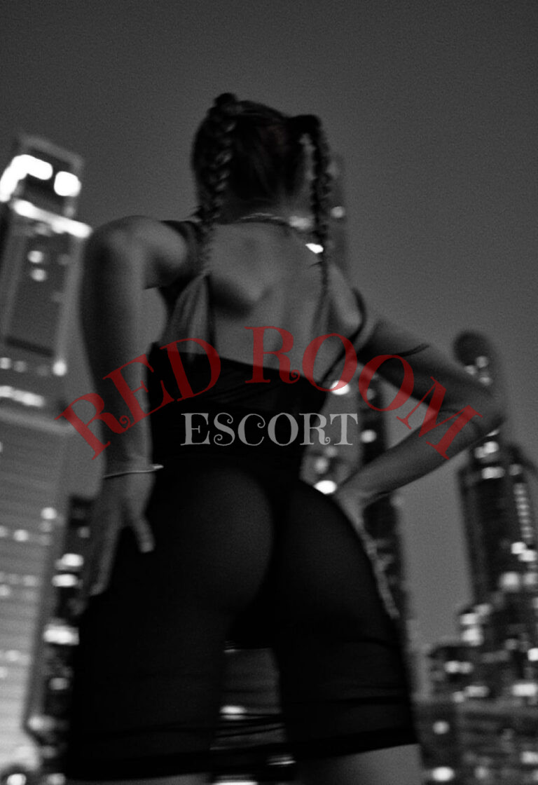 Эскортница Белла - грудь 2, рост 166 см, вес 46 кг, цвет волос Шатенки, этничность Латиноамериканская