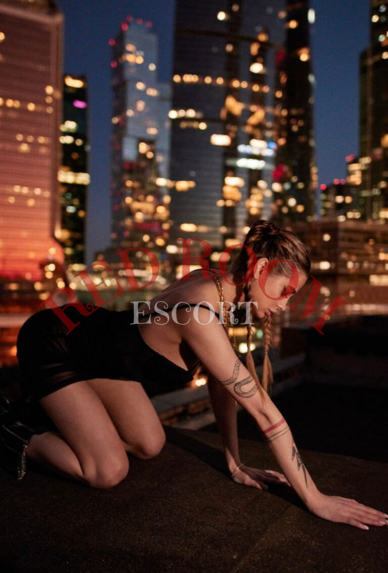 Эскортница Белла - грудь 2, рост 166 см, вес 46 кг, цвет волос Шатенки, этничность Латиноамериканская