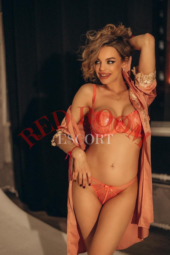 Эскортница Хостер - грудь 3, рост 169 см, вес 54 кг, цвет волос Блондинки, этничность Европейская