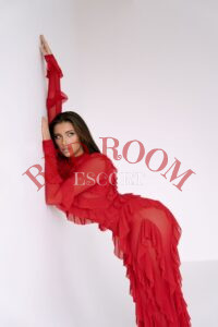 Эскортница Голди  - грудь 4, рост 175 см, вес 65 кг, цвет волос Шатенки, этничность Смешанная раса