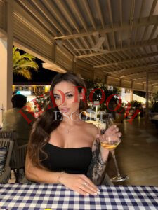 Эскортница Бетти - грудь 3, рост 170 см, вес 55 кг, цвет волос Русые, этничность Европейская