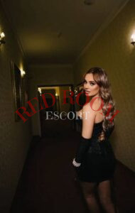 Эскортница Бетти - грудь 3, рост 170 см, вес 55 кг, цвет волос Русые, этничность Европейская