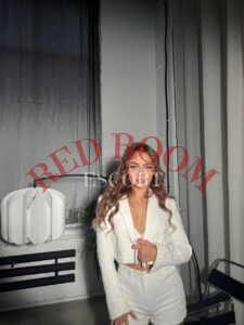 Эскортница Бетти - грудь 3, рост 170 см, вес 55 кг, цвет волос Русые, этничность Европейская