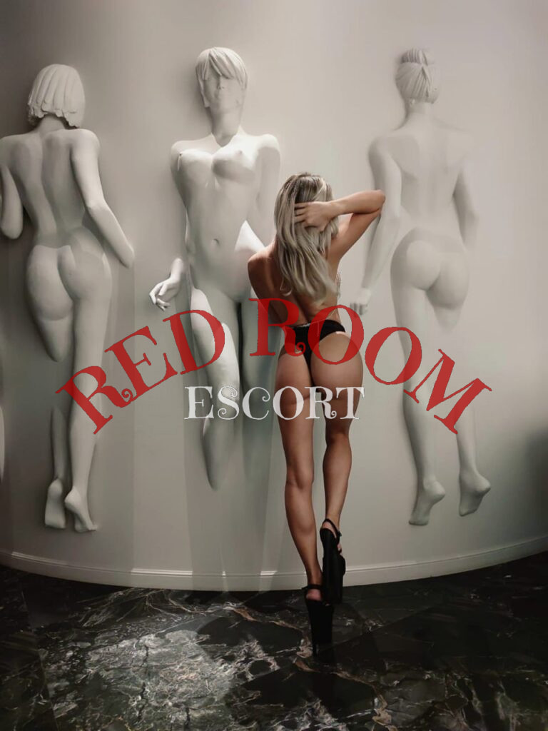 Эскортница Стася  - грудь 3, рост 160 см, вес 52 кг, цвет волос Русые, этничность Европейская