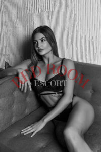 Эскортница Стася  - грудь 3, рост 160 см, вес 52 кг, цвет волос Русые, этничность Европейская